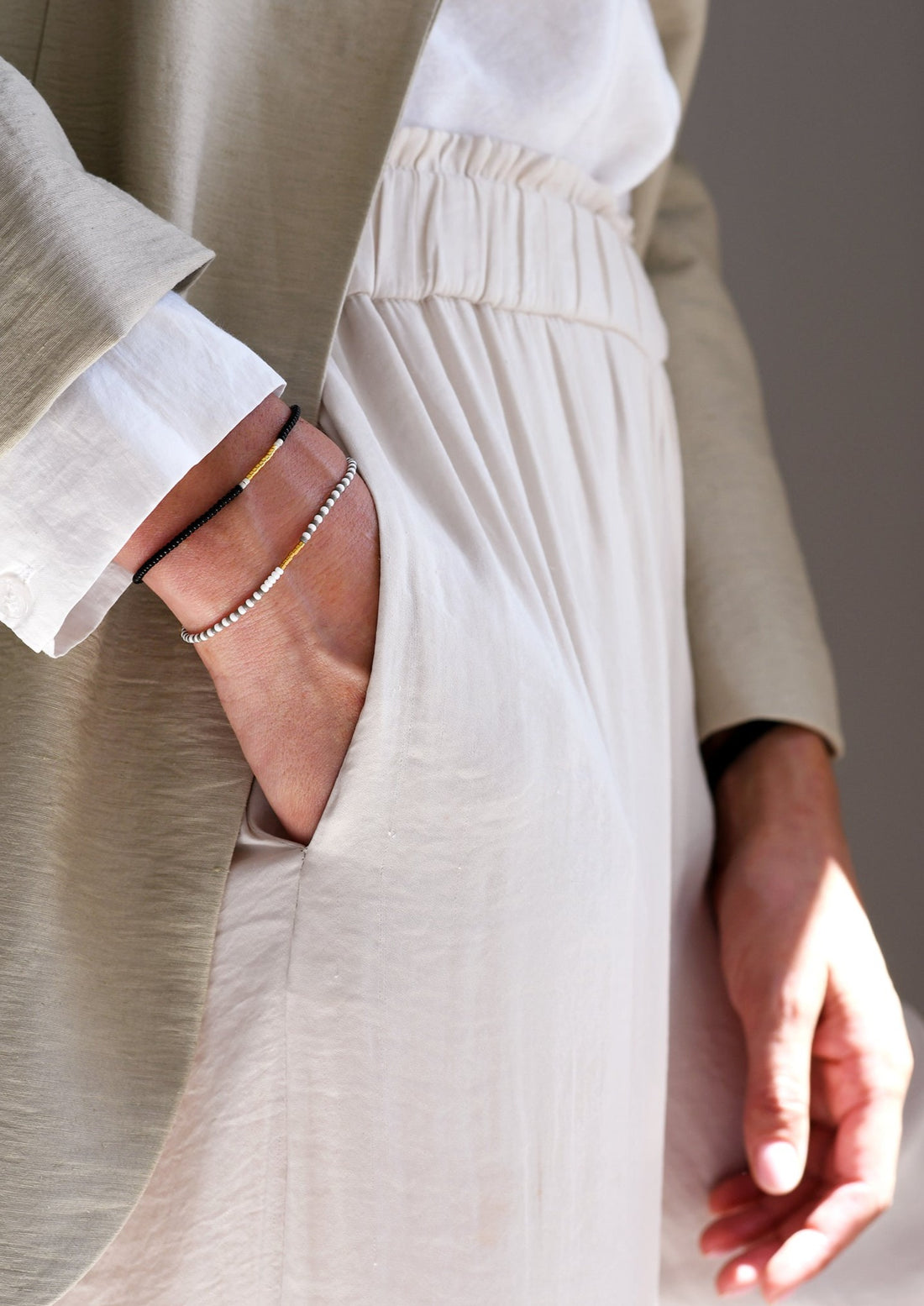 Endito Bracelet - BLACK/GOLD/CREAM