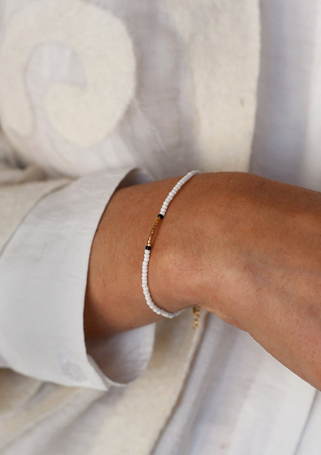 Endito Bracelet - WHITE/BLACK/GOLD