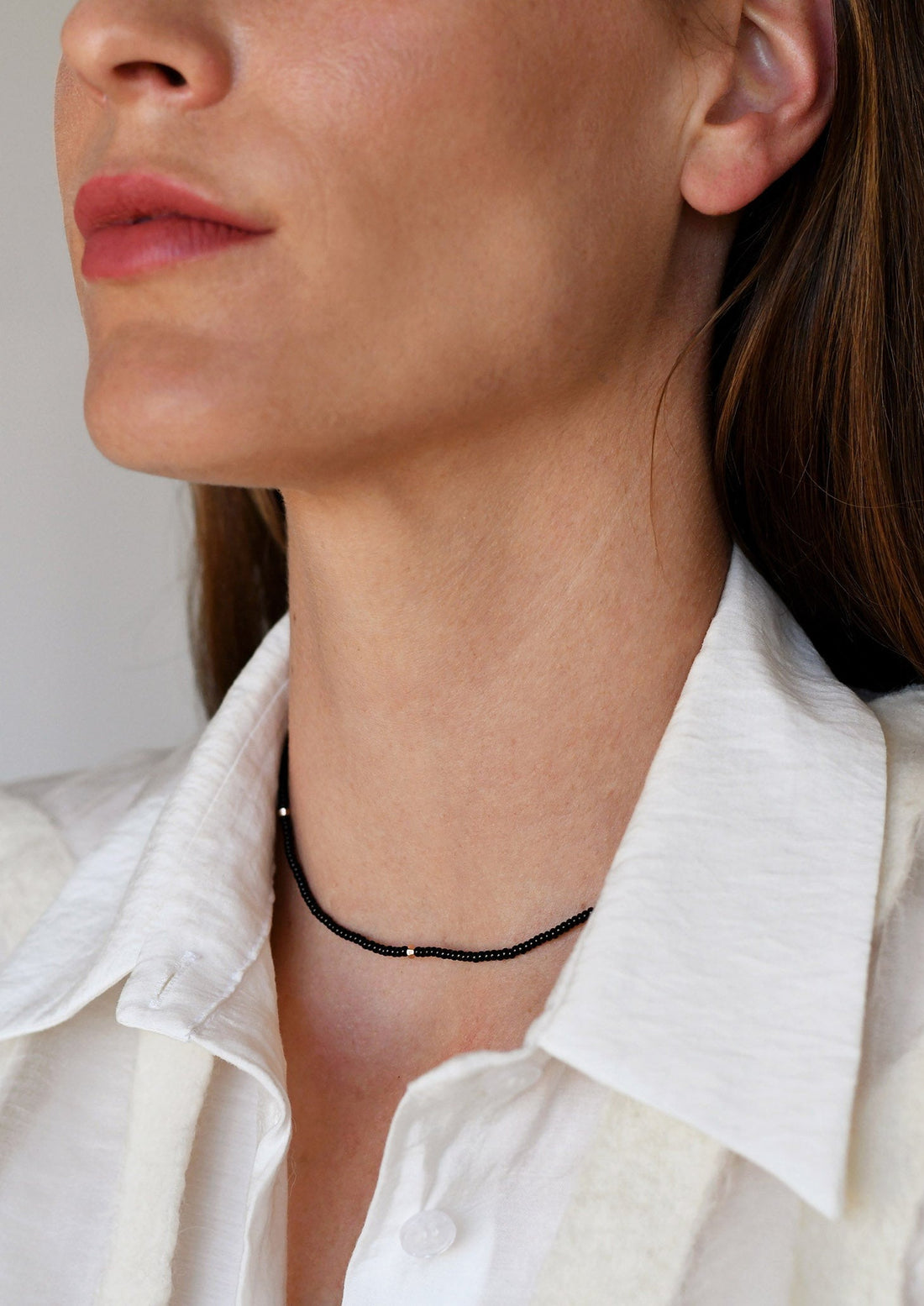 Endito Crystal Necklace - BLACK