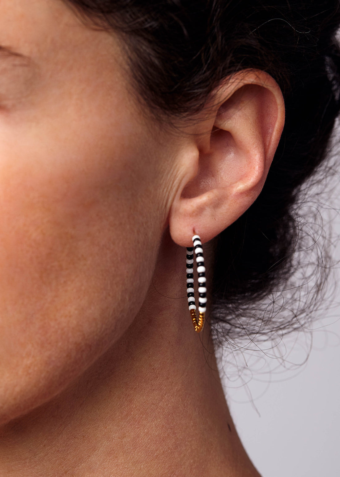 Small Zebra Hoop Earrings - BLACK/WHITE/GOLD