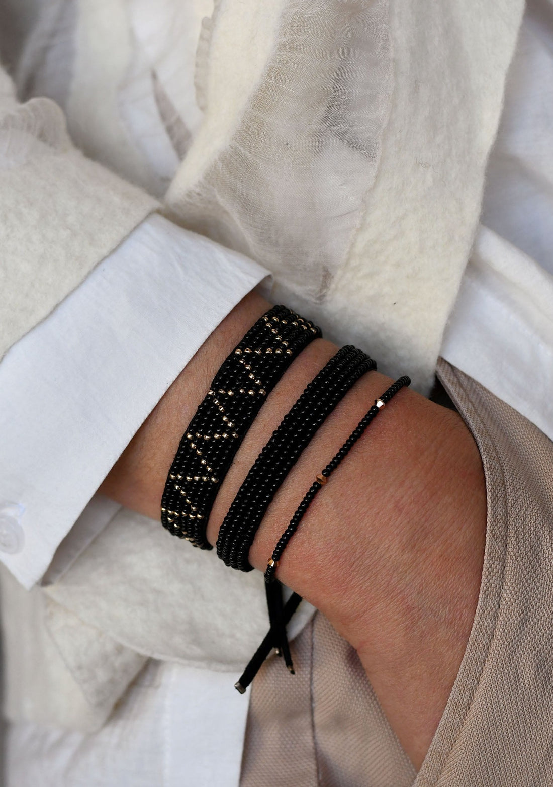 Adjustable Leather Zigzag Bracelet - BLACK/GOLD