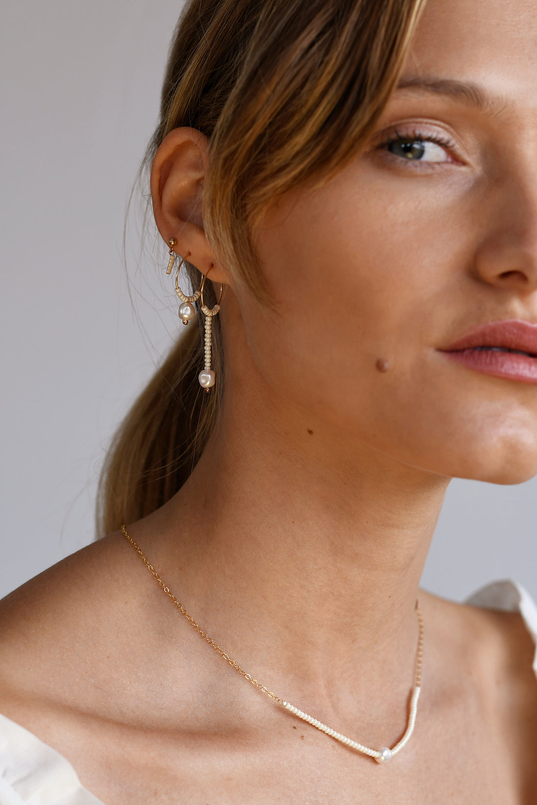 Pearl Necklace on Chain - PINK