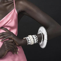 Narrow Esther Cuff - OFF WHITE/SILVER