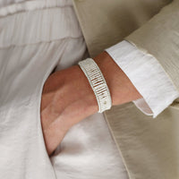 Narrow Esther Cuff - OFF WHITE/SILVER