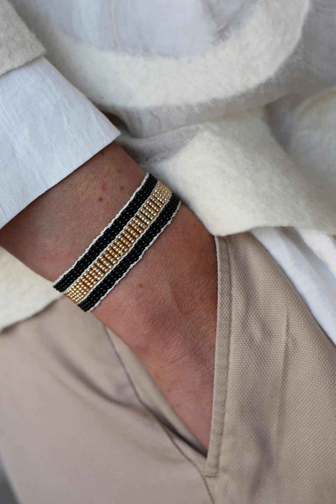 Narrow Stripe Warrior Bracelet - BLACK/GOLD